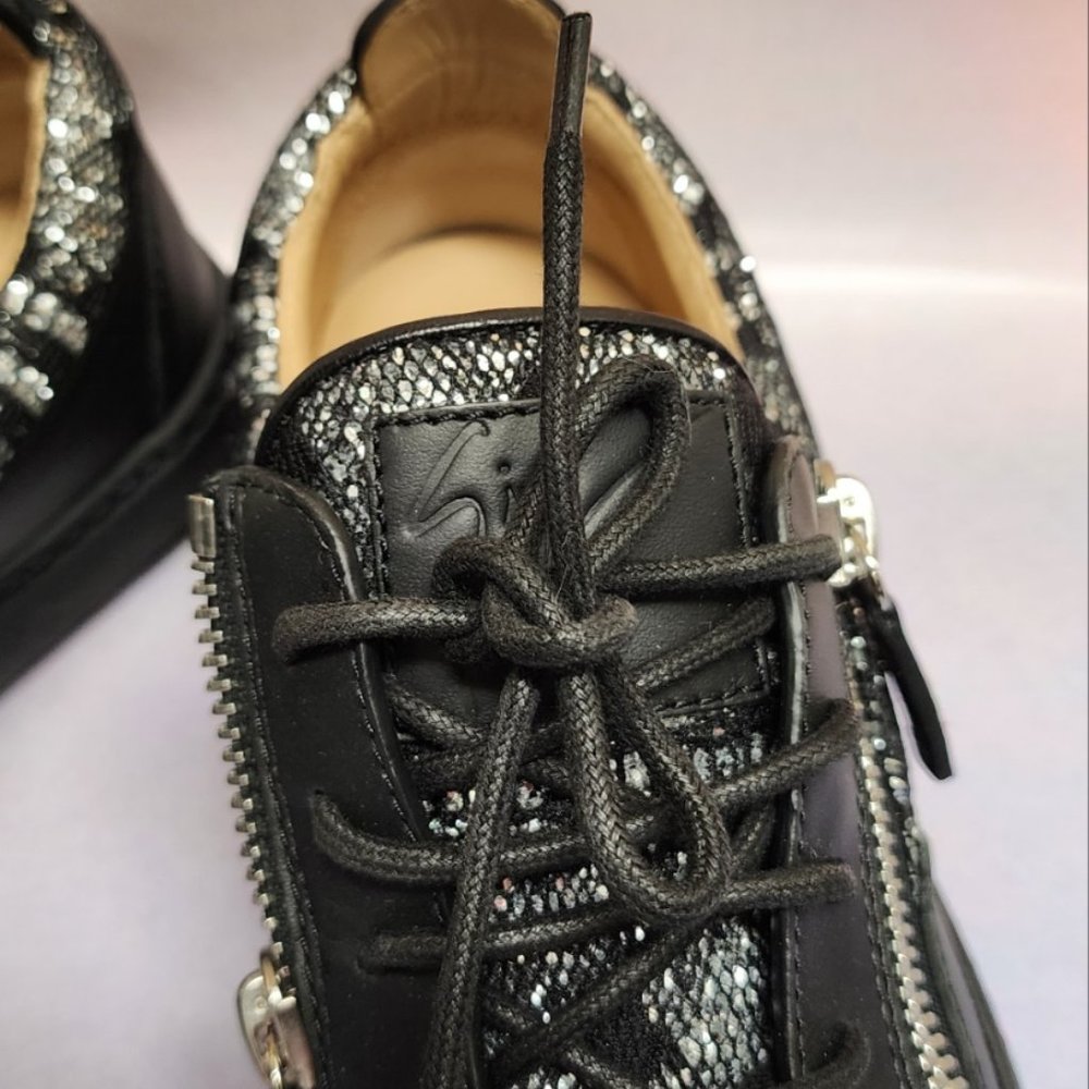 shoes - Picture 4 of 6